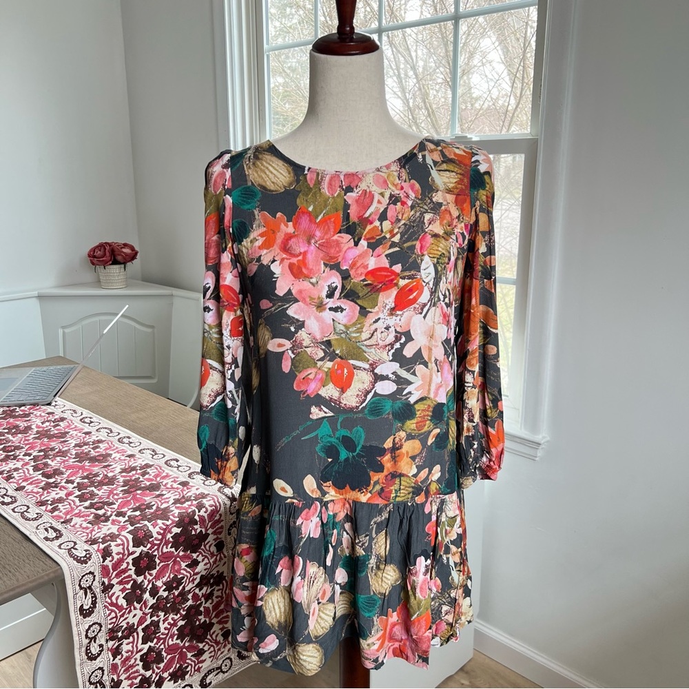 Anthropologie Meadow Rue 🌾 Colorful Flower Print Pleated Keyhole Back Tunic Top